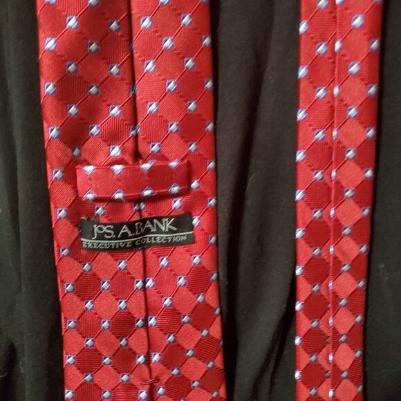 Jos A Bank Red, Blue, & White Silk Tie - Picture 5 of 5